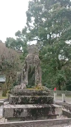 岐阜護國神社の狛犬