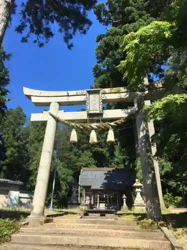 岩瀬神社の鳥居