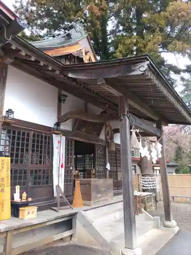 三峯神社の本殿