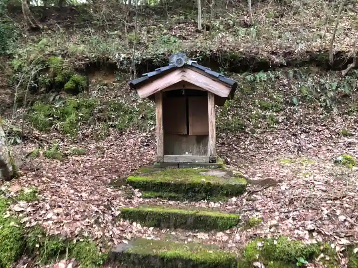 襏枳神社(橘枳神社)の末社・摂社