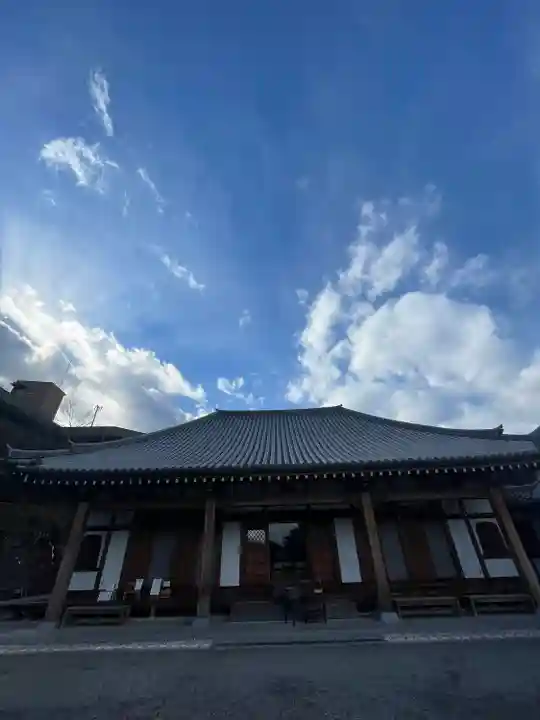 泉蔵寺の本殿・本堂