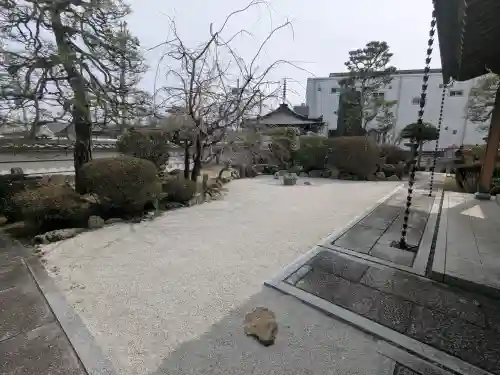 松本山　地福禅寺の{uncategorized: "未分類", other: "その他", undefined: "問題あり", building: "その他建物", grave: "お墓", sacred_gate: "鳥居", guardian: "狛犬", statue: "像", buddha: "仏像", history: "歴史", nature: "自然", garden: "庭園", animal: "動物", pagoda: "塔", temizu: "手水舎", mountain_gate: "山門・神門", sanctuary: "本殿・本堂", subordinate: "末社・摂社", art: "芸術", scenery: "景色", jizo: "地蔵", ema: "絵馬", goshuin: "御朱印", omikuji: "おみくじ", items: "授与品その他", amulet: "お守り", goshuincho: "御朱印帳", eats: "食事", festival: "お祭り", votive_dance: "神楽", shichigosan: "七五三参", wedding: "結婚式", experience: "体験その他", initially: "初詣", around: "周辺", anti_infection: "感染症対策"}