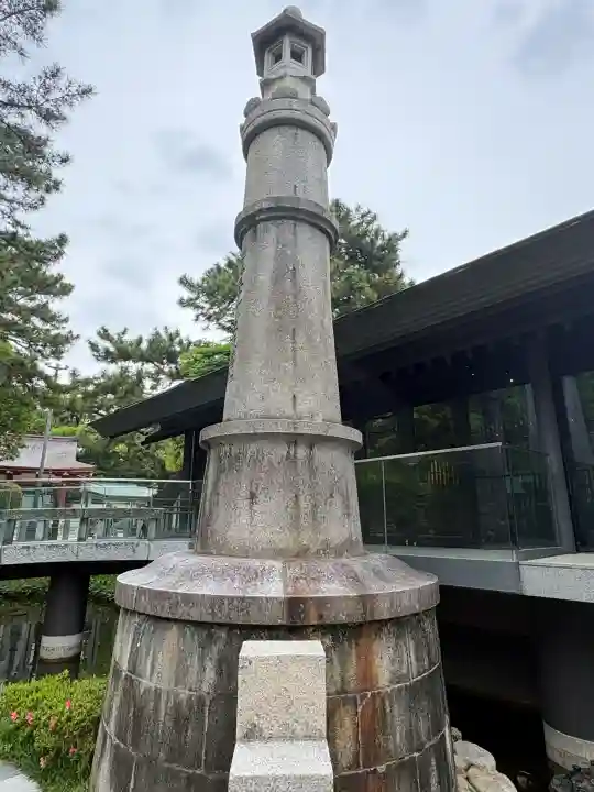 西宮神社の{uncategorized: "未分類", other: "その他", undefined: "問題あり", building: "その他建物", grave: "お墓", sacred_gate: "鳥居", guardian: "狛犬", statue: "像", buddha: "仏像", history: "歴史", nature: "自然", garden: "庭園", animal: "動物", pagoda: "塔", temizu: "手水舎", mountain_gate: "山門・神門", sanctuary: "本殿・本堂", subordinate: "末社・摂社", art: "芸術", scenery: "景色", jizo: "地蔵", ema: "絵馬", goshuin: "御朱印", omikuji: "おみくじ", items: "授与品その他", amulet: "お守り", goshuincho: "御朱印帳", eats: "食事", festival: "お祭り", votive_dance: "神楽", shichigosan: "七五三参", wedding: "結婚式", experience: "体験その他", initially: "初詣", around: "周辺", anti_infection: "感染症対策"}
