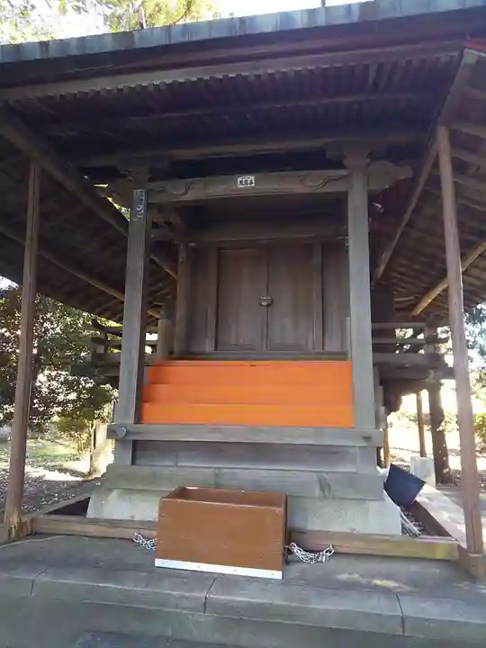 奥富神社の本殿・本堂