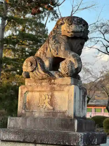 富士山本宮浅間大社の狛犬