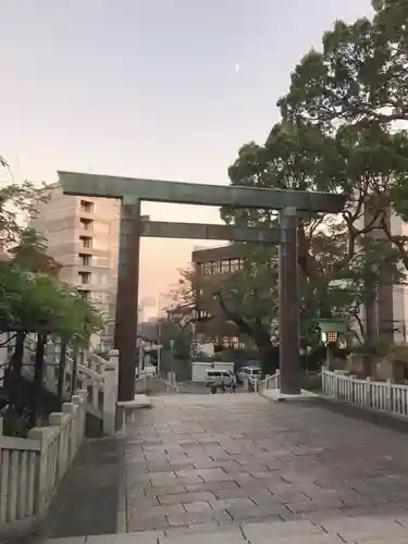 伊勢山皇大神宮の鳥居