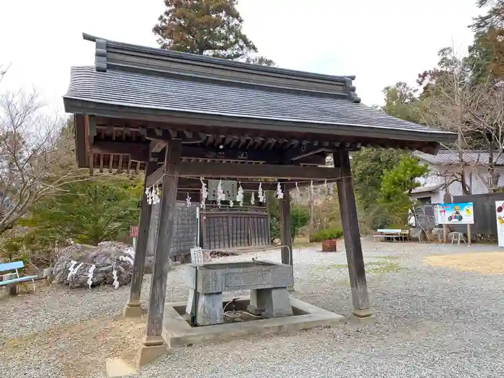 小鹿神社の手水舎