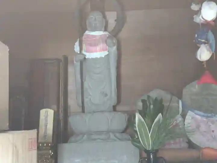 満願寺の{uncategorized: "未分類", other: "その他", undefined: "問題あり", building: "その他建物", grave: "お墓", sacred_gate: "鳥居", guardian: "狛犬", statue: "像", buddha: "仏像", history: "歴史", nature: "自然", garden: "庭園", animal: "動物", pagoda: "塔", temizu: "手水舎", mountain_gate: "山門・神門", sanctuary: "本殿・本堂", subordinate: "末社・摂社", art: "芸術", scenery: "景色", jizo: "地蔵", ema: "絵馬", goshuin: "御朱印", omikuji: "おみくじ", items: "授与品その他", amulet: "お守り", goshuincho: "御朱印帳", eats: "食事", festival: "お祭り", votive_dance: "神楽", shichigosan: "七五三参", wedding: "結婚式", experience: "体験その他", initially: "初詣", around: "周辺", anti_infection: "感染症対策"}