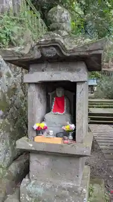 八幡朝見神社の地蔵