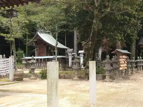 由加神社（和気由加神社）の末社