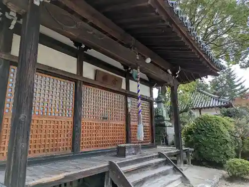 久米寺の本殿・本堂