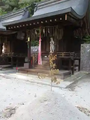 石座神社の本殿・本堂