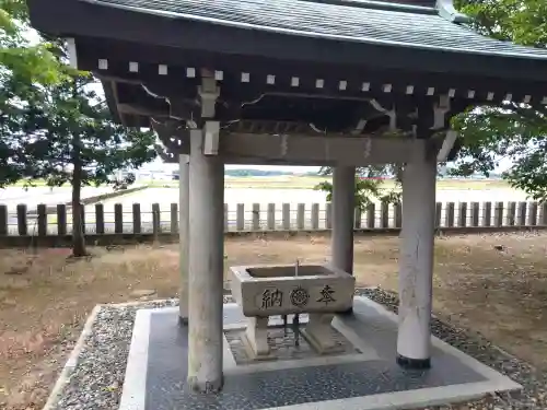 神明神社の{uncategorized: "未分類", other: "その他", undefined: "問題あり", building: "その他建物", grave: "お墓", sacred_gate: "鳥居", guardian: "狛犬", statue: "像", buddha: "仏像", history: "歴史", nature: "自然", garden: "庭園", animal: "動物", pagoda: "塔", temizu: "手水舎", mountain_gate: "山門・神門", sanctuary: "本殿・本堂", subordinate: "末社・摂社", art: "芸術", scenery: "景色", jizo: "地蔵", ema: "絵馬", goshuin: "御朱印", omikuji: "おみくじ", items: "授与品その他", amulet: "お守り", goshuincho: "御朱印帳", eats: "食事", festival: "お祭り", votive_dance: "神楽", shichigosan: "七五三参", wedding: "結婚式", experience: "体験その他", initially: "初詣", around: "周辺", anti_infection: "感染症対策"}