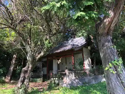 頼政神社の本殿・本堂