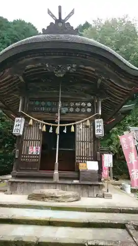 高座神社の本殿・本堂