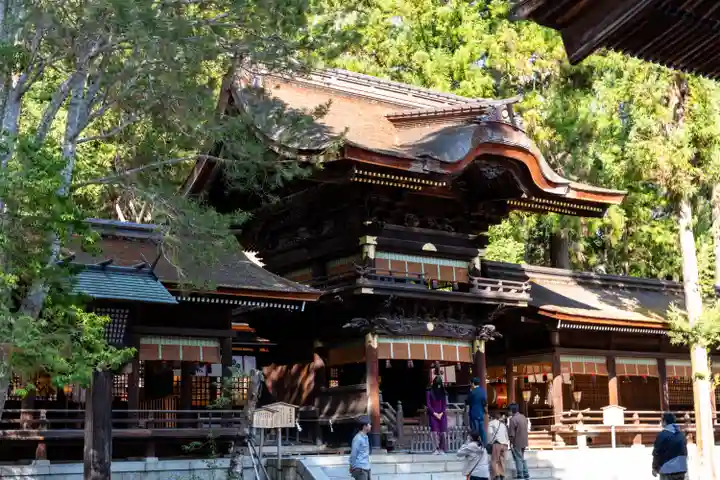 諏訪大社下社秋宮(長野県)