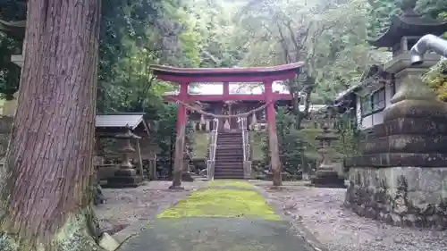 八幡神社の鳥居