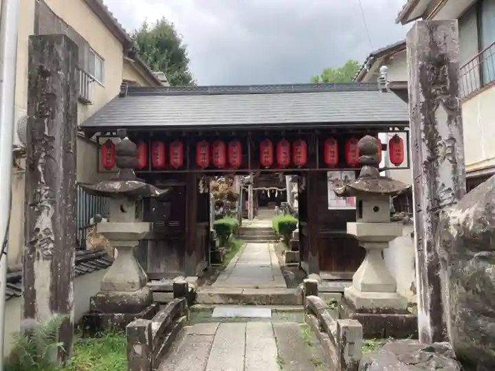 八幡神社の山門・神門