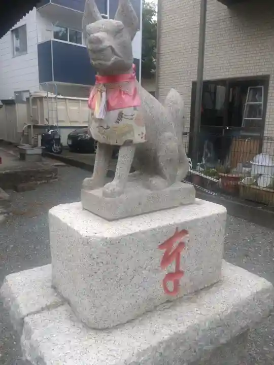 谷口山野稲荷神社の{uncategorized: "未分類", other: "その他", undefined: "問題あり", building: "その他建物", grave: "お墓", sacred_gate: "鳥居", guardian: "狛犬", statue: "像", buddha: "仏像", history: "歴史", nature: "自然", garden: "庭園", animal: "動物", pagoda: "塔", temizu: "手水舎", mountain_gate: "山門・神門", sanctuary: "本殿・本堂", subordinate: "末社・摂社", art: "芸術", scenery: "景色", jizo: "地蔵", ema: "絵馬", goshuin: "御朱印", omikuji: "おみくじ", items: "授与品その他", amulet: "お守り", goshuincho: "御朱印帳", eats: "食事", festival: "お祭り", votive_dance: "神楽", shichigosan: "七五三参", wedding: "結婚式", experience: "体験その他", initially: "初詣", around: "周辺", anti_infection: "感染症対策"}