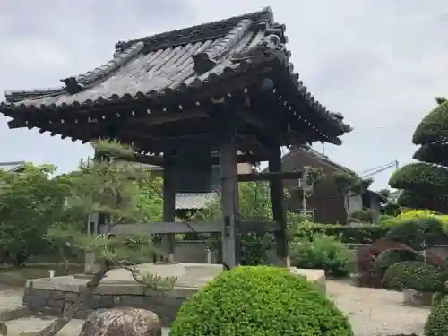 西方寺の{uncategorized: "未分類", other: "その他", undefined: "問題あり", building: "その他建物", grave: "お墓", sacred_gate: "鳥居", guardian: "狛犬", statue: "像", buddha: "仏像", history: "歴史", nature: "自然", garden: "庭園", animal: "動物", pagoda: "塔", temizu: "手水舎", mountain_gate: "山門・神門", sanctuary: "本殿・本堂", subordinate: "末社・摂社", art: "芸術", scenery: "景色", jizo: "地蔵", ema: "絵馬", goshuin: "御朱印", omikuji: "おみくじ", items: "授与品その他", amulet: "お守り", goshuincho: "御朱印帳", eats: "食事", festival: "お祭り", votive_dance: "神楽", shichigosan: "七五三参", wedding: "結婚式", experience: "体験その他", initially: "初詣", around: "周辺", anti_infection: "感染症対策"}
