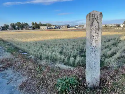 八幡神社御旅所の{uncategorized: "未分類", other: "その他", undefined: "問題あり", building: "その他建物", grave: "お墓", sacred_gate: "鳥居", guardian: "狛犬", statue: "像", buddha: "仏像", history: "歴史", nature: "自然", garden: "庭園", animal: "動物", pagoda: "塔", temizu: "手水舎", mountain_gate: "山門・神門", sanctuary: "本殿・本堂", subordinate: "末社・摂社", art: "芸術", scenery: "景色", jizo: "地蔵", ema: "絵馬", goshuin: "御朱印", omikuji: "おみくじ", items: "授与品その他", amulet: "お守り", goshuincho: "御朱印帳", eats: "食事", festival: "お祭り", votive_dance: "神楽", shichigosan: "七五三参", wedding: "結婚式", experience: "体験その他", initially: "初詣", around: "周辺", anti_infection: "感染症対策"}