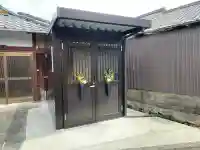 地蔵堂 (鎌掛)の{uncategorized: "未分類", other: "その他", undefined: "問題あり", building: "その他建物", grave: "お墓", sacred_gate: "鳥居", guardian: "狛犬", statue: "像", buddha: "仏像", history: "歴史", nature: "自然", garden: "庭園", animal: "動物", pagoda: "塔", temizu: "手水舎", mountain_gate: "山門・神門", sanctuary: "本殿・本堂", subordinate: "末社・摂社", art: "芸術", scenery: "景色", jizo: "地蔵", ema: "絵馬", goshuin: "御朱印", omikuji: "おみくじ", items: "授与品その他", amulet: "お守り", goshuincho: "御朱印帳", eats: "食事", festival: "お祭り", votive_dance: "神楽", shichigosan: "七五三参", wedding: "結婚式", experience: "体験その他", initially: "初詣", around: "周辺", anti_infection: "感染症対策"}