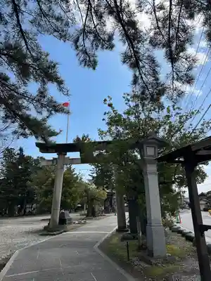新川神社の鳥居