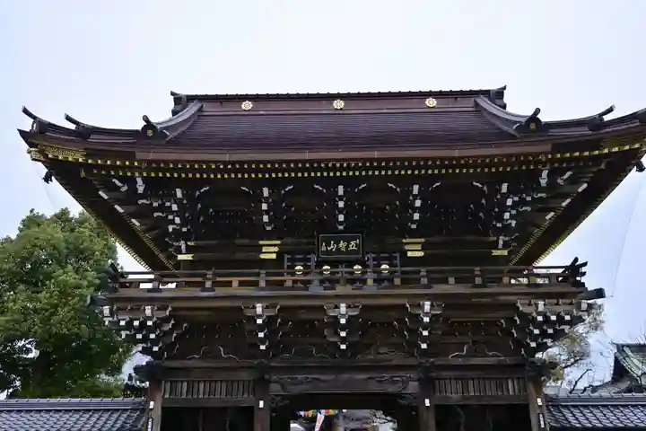 西新井大師総持寺の山門・神門