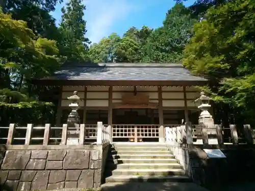 秩父御嶽神社の本殿