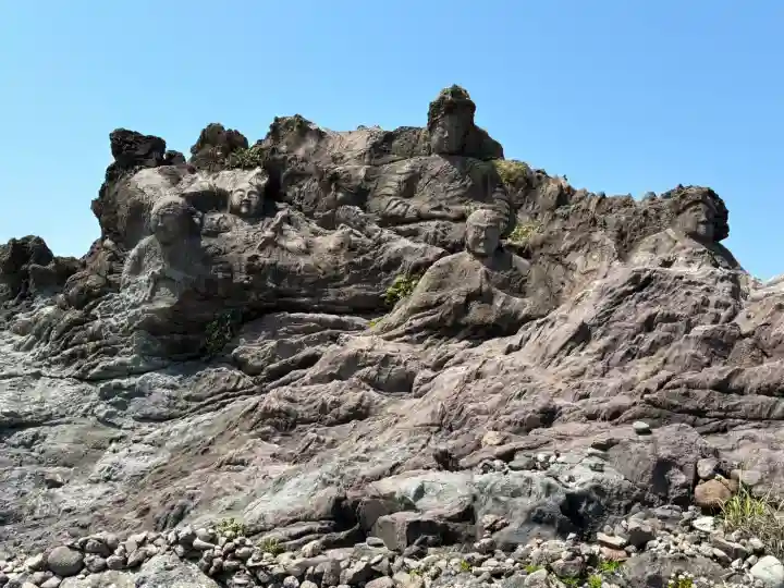 十六羅漢岩 (山形県)