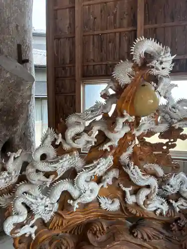 三宝神社の芸術