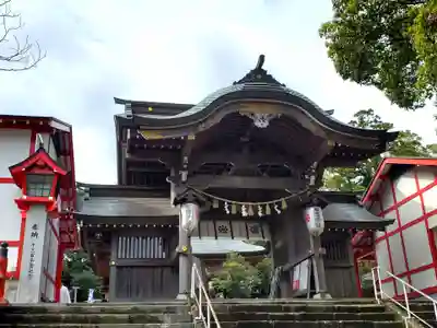 西岡神宮の山門・神門