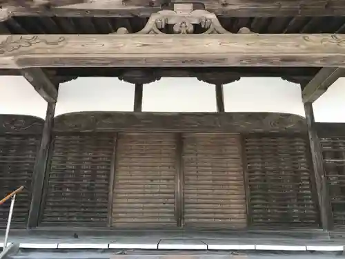 岩田寺の本殿・本堂