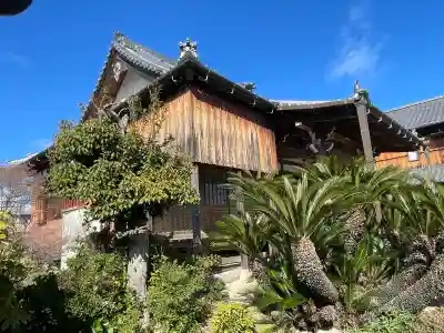 泰応寺の{uncategorized: "未分類", other: "その他", undefined: "問題あり", building: "その他建物", grave: "お墓", sacred_gate: "鳥居", guardian: "狛犬", statue: "像", buddha: "仏像", history: "歴史", nature: "自然", garden: "庭園", animal: "動物", pagoda: "塔", temizu: "手水舎", mountain_gate: "山門・神門", sanctuary: "本殿・本堂", subordinate: "末社・摂社", art: "芸術", scenery: "景色", jizo: "地蔵", ema: "絵馬", goshuin: "御朱印", omikuji: "おみくじ", items: "授与品その他", amulet: "お守り", goshuincho: "御朱印帳", eats: "食事", festival: "お祭り", votive_dance: "神楽", shichigosan: "七五三参", wedding: "結婚式", experience: "体験その他", initially: "初詣", around: "周辺", anti_infection: "感染症対策"}