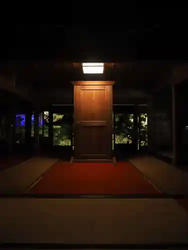 吸湖山　青岸寺の本殿・本堂