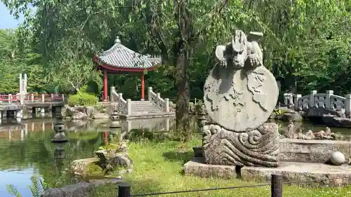 足乳根宮の{uncategorized: "未分類", other: "その他", undefined: "問題あり", building: "その他建物", grave: "お墓", sacred_gate: "鳥居", guardian: "狛犬", statue: "像", buddha: "仏像", history: "歴史", nature: "自然", garden: "庭園", animal: "動物", pagoda: "塔", temizu: "手水舎", mountain_gate: "山門・神門", sanctuary: "本殿・本堂", subordinate: "末社・摂社", art: "芸術", scenery: "景色", jizo: "地蔵", ema: "絵馬", goshuin: "御朱印", omikuji: "おみくじ", items: "授与品その他", amulet: "お守り", goshuincho: "御朱印帳", eats: "食事", festival: "お祭り", votive_dance: "神楽", shichigosan: "七五三参", wedding: "結婚式", experience: "体験その他", initially: "初詣", around: "周辺", anti_infection: "感染症対策"}