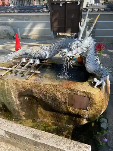 六甲八幡神社の手水舎