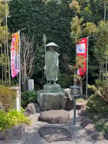 常性寺の像