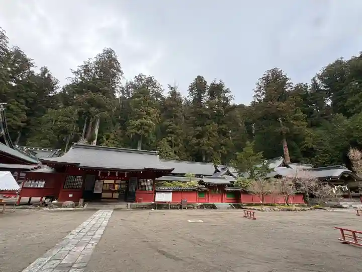 日光二荒山神社の{uncategorized: "未分類", other: "その他", undefined: "問題あり", building: "その他建物", grave: "お墓", sacred_gate: "鳥居", guardian: "狛犬", statue: "像", buddha: "仏像", history: "歴史", nature: "自然", garden: "庭園", animal: "動物", pagoda: "塔", temizu: "手水舎", mountain_gate: "山門・神門", sanctuary: "本殿・本堂", subordinate: "末社・摂社", art: "芸術", scenery: "景色", jizo: "地蔵", ema: "絵馬", goshuin: "御朱印", omikuji: "おみくじ", items: "授与品その他", amulet: "お守り", goshuincho: "御朱印帳", eats: "食事", festival: "お祭り", votive_dance: "神楽", shichigosan: "七五三参", wedding: "結婚式", experience: "体験その他", initially: "初詣", around: "周辺", anti_infection: "感染症対策"}