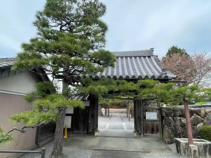 光延寺の{uncategorized: "未分類", other: "その他", undefined: "問題あり", building: "その他建物", grave: "お墓", sacred_gate: "鳥居", guardian: "狛犬", statue: "像", buddha: "仏像", history: "歴史", nature: "自然", garden: "庭園", animal: "動物", pagoda: "塔", temizu: "手水舎", mountain_gate: "山門・神門", sanctuary: "本殿・本堂", subordinate: "末社・摂社", art: "芸術", scenery: "景色", jizo: "地蔵", ema: "絵馬", goshuin: "御朱印", omikuji: "おみくじ", items: "授与品その他", amulet: "お守り", goshuincho: "御朱印帳", eats: "食事", festival: "お祭り", votive_dance: "神楽", shichigosan: "七五三参", wedding: "結婚式", experience: "体験その他", initially: "初詣", around: "周辺", anti_infection: "感染症対策"}