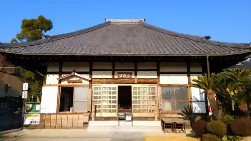 極楽寺の本殿・本堂