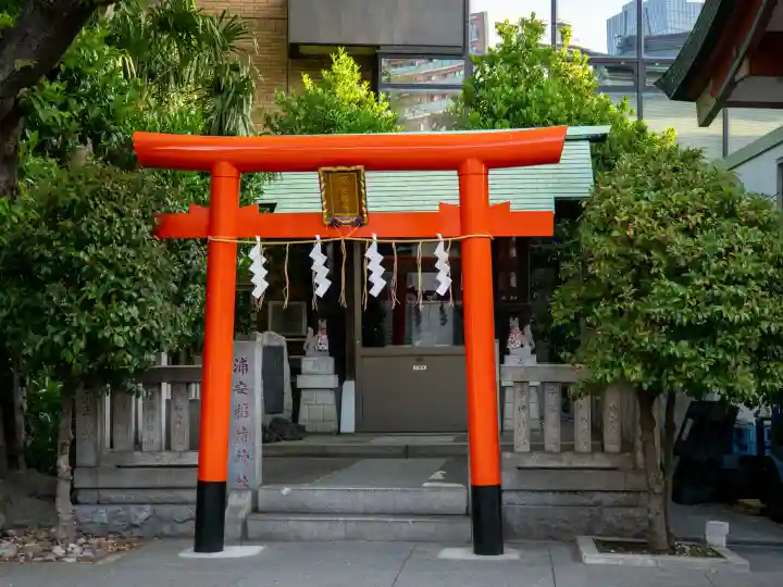 神田神社(神田明神)の{uncategorized: "未分類", other: "その他", undefined: "問題あり", building: "その他建物", grave: "お墓", sacred_gate: "鳥居", guardian: "狛犬", statue: "像", buddha: "仏像", history: "歴史", nature: "自然", garden: "庭園", animal: "動物", pagoda: "塔", temizu: "手水舎", mountain_gate: "山門・神門", sanctuary: "本殿・本堂", subordinate: "末社・摂社", art: "芸術", scenery: "景色", jizo: "地蔵", ema: "絵馬", goshuin: "御朱印", omikuji: "おみくじ", items: "授与品その他", amulet: "お守り", goshuincho: "御朱印帳", eats: "食事", festival: "お祭り", votive_dance: "神楽", shichigosan: "七五三参", wedding: "結婚式", experience: "体験その他", initially: "初詣", around: "周辺", anti_infection: "感染症対策"}