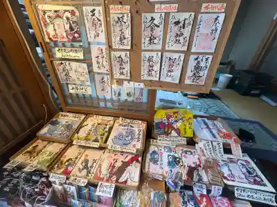 村屋坐弥冨都比売神社の{uncategorized: "未分類", other: "その他", undefined: "問題あり", building: "その他建物", grave: "お墓", sacred_gate: "鳥居", guardian: "狛犬", statue: "像", buddha: "仏像", history: "歴史", nature: "自然", garden: "庭園", animal: "動物", pagoda: "塔", temizu: "手水舎", mountain_gate: "山門・神門", sanctuary: "本殿・本堂", subordinate: "末社・摂社", art: "芸術", scenery: "景色", jizo: "地蔵", ema: "絵馬", goshuin: "御朱印", omikuji: "おみくじ", items: "授与品その他", amulet: "お守り", goshuincho: "御朱印帳", eats: "食事", festival: "お祭り", votive_dance: "神楽", shichigosan: "七五三参", wedding: "結婚式", experience: "体験その他", initially: "初詣", around: "周辺", anti_infection: "感染症対策"}