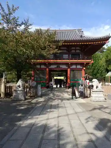 瀧泉寺（目黒不動尊）の山門