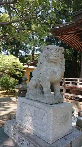 居神神社の狛犬