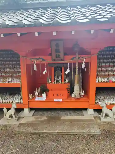 冠稲荷神社の末社