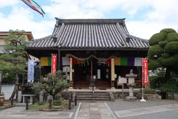勝龍寺の本殿・本堂