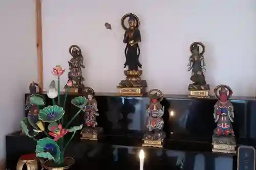 穴太薬師堂(三重県)