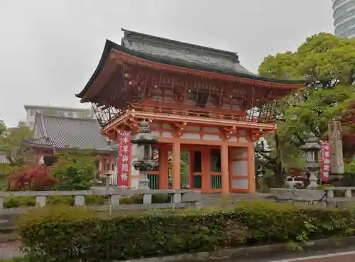 美江寺の山門