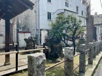 稲荷神社の{uncategorized: "未分類", other: "その他", undefined: "問題あり", building: "その他建物", grave: "お墓", sacred_gate: "鳥居", guardian: "狛犬", statue: "像", buddha: "仏像", history: "歴史", nature: "自然", garden: "庭園", animal: "動物", pagoda: "塔", temizu: "手水舎", mountain_gate: "山門・神門", sanctuary: "本殿・本堂", subordinate: "末社・摂社", art: "芸術", scenery: "景色", jizo: "地蔵", ema: "絵馬", goshuin: "御朱印", omikuji: "おみくじ", items: "授与品その他", amulet: "お守り", goshuincho: "御朱印帳", eats: "食事", festival: "お祭り", votive_dance: "神楽", shichigosan: "七五三参", wedding: "結婚式", experience: "体験その他", initially: "初詣", around: "周辺", anti_infection: "感染症対策"}